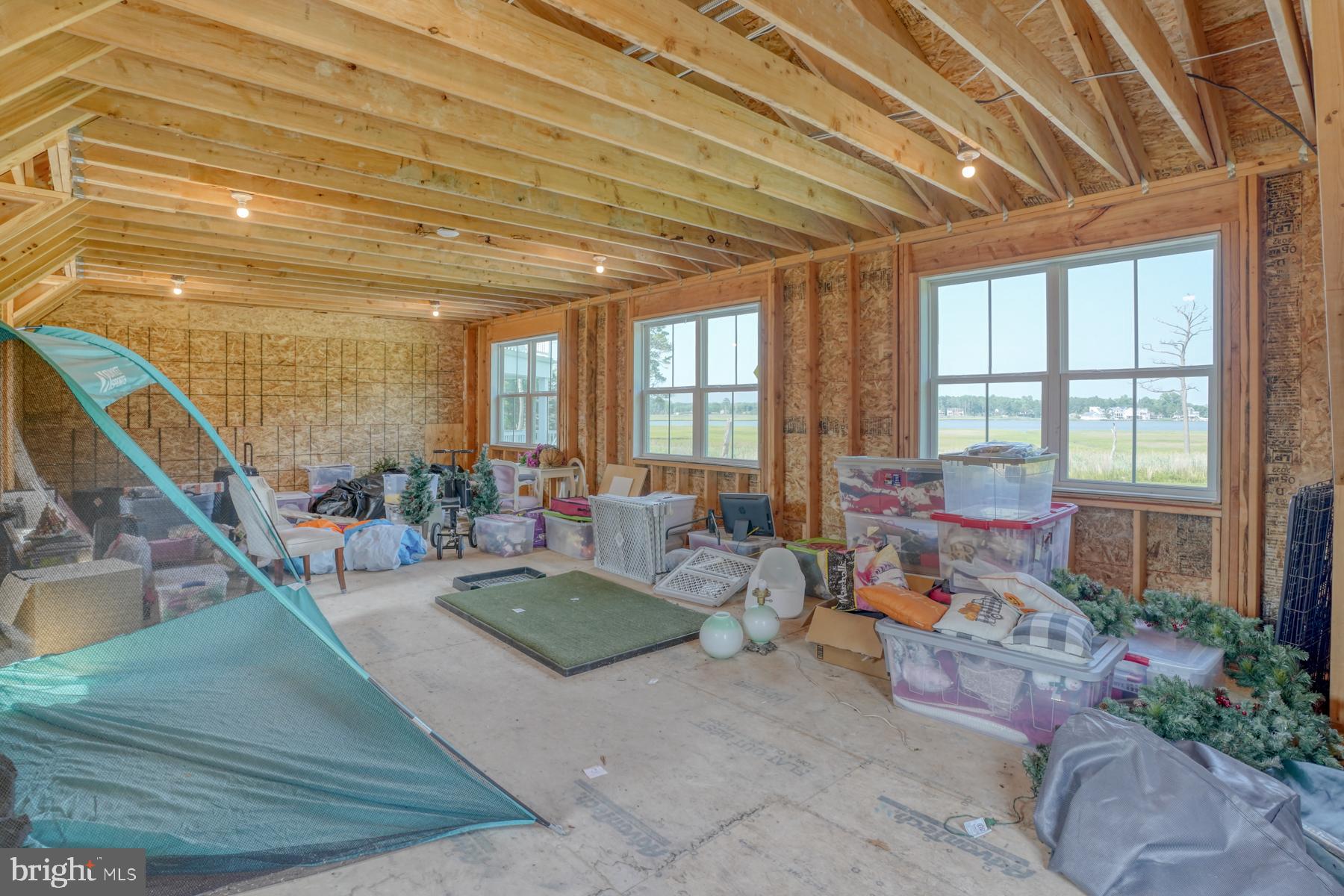 WATERVIEW ON LOVE CREEK - Residential