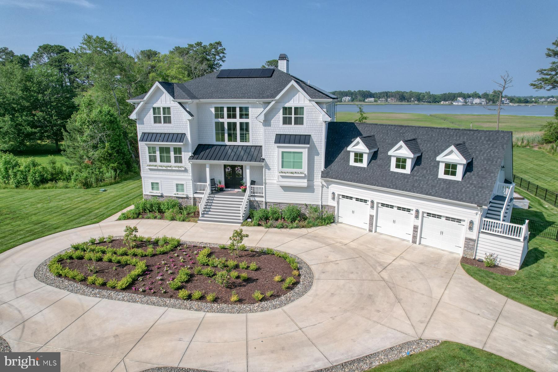 WATERVIEW ON LOVE CREEK - Residential