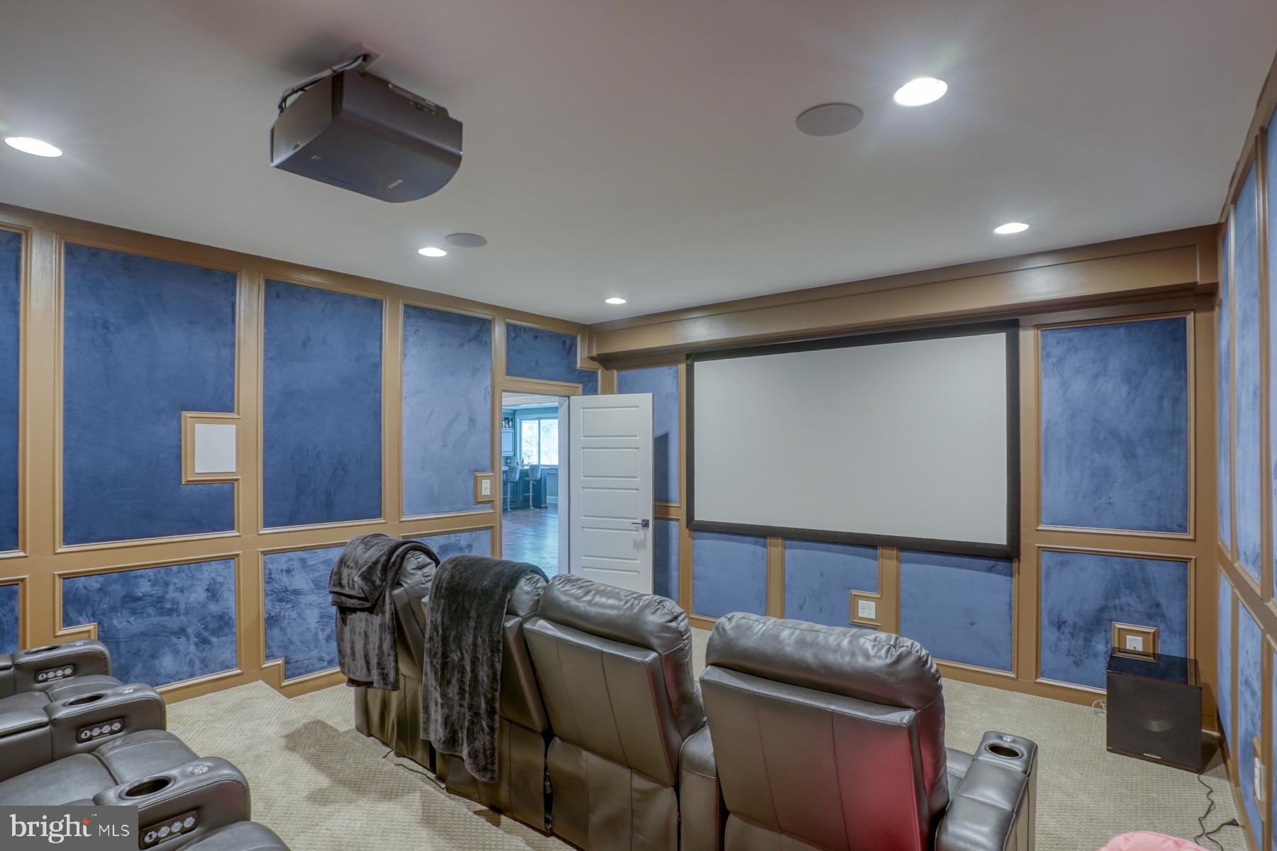 WATERVIEW ON LOVE CREEK - Residential