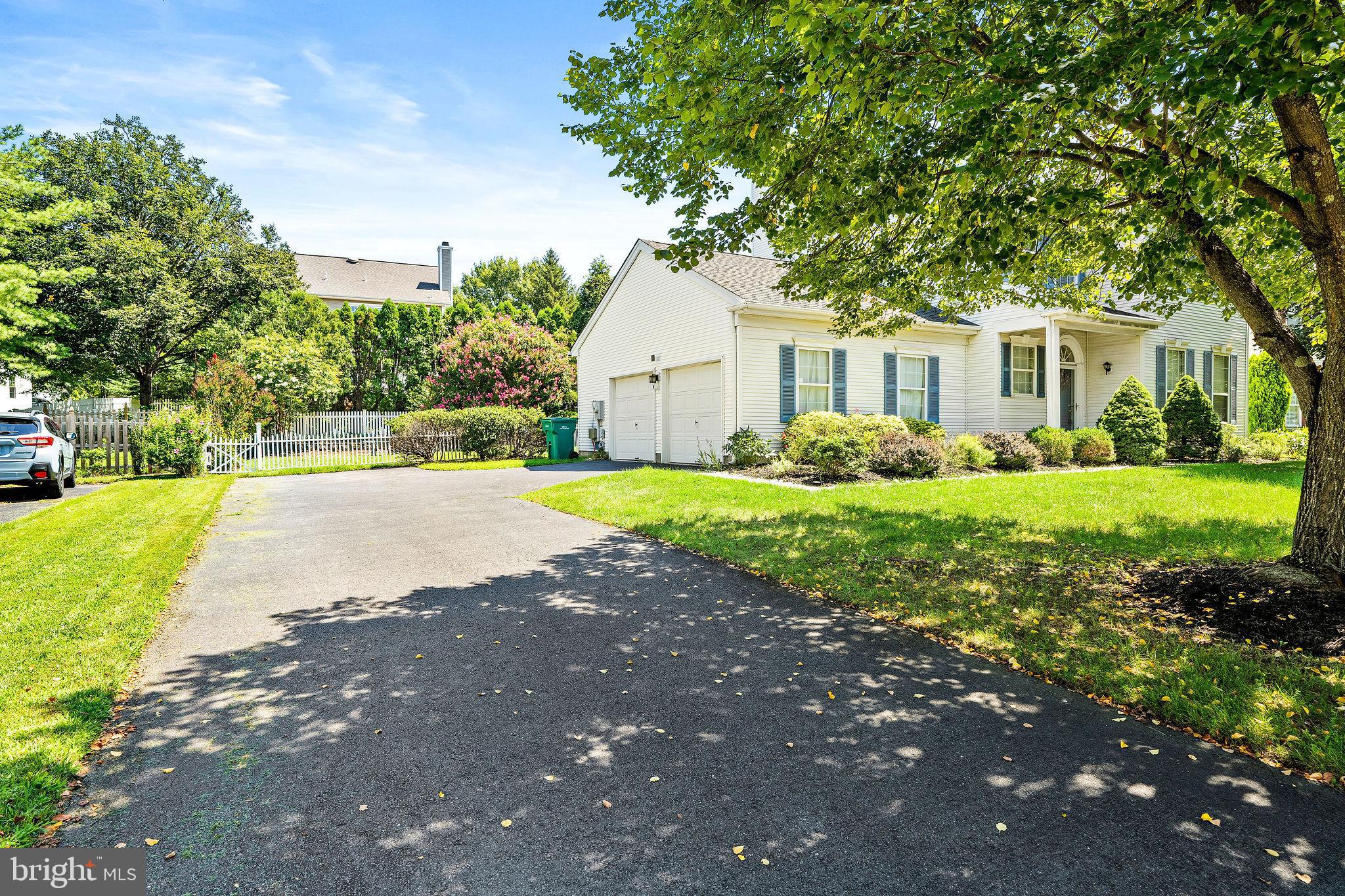 412 DENOW ROAD