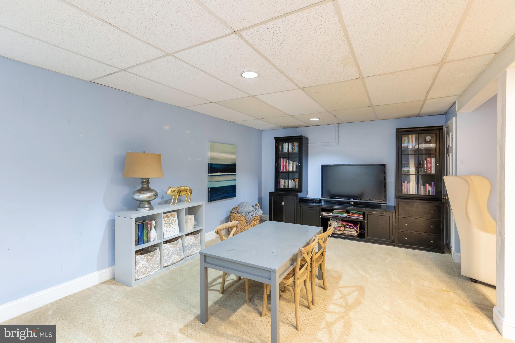 COOL POND - Residential