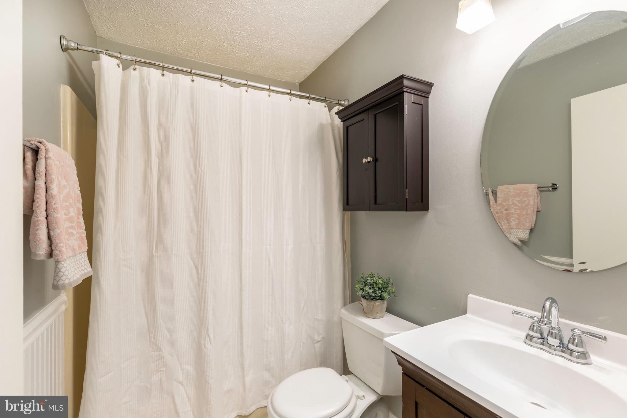 COOL POND - Residential