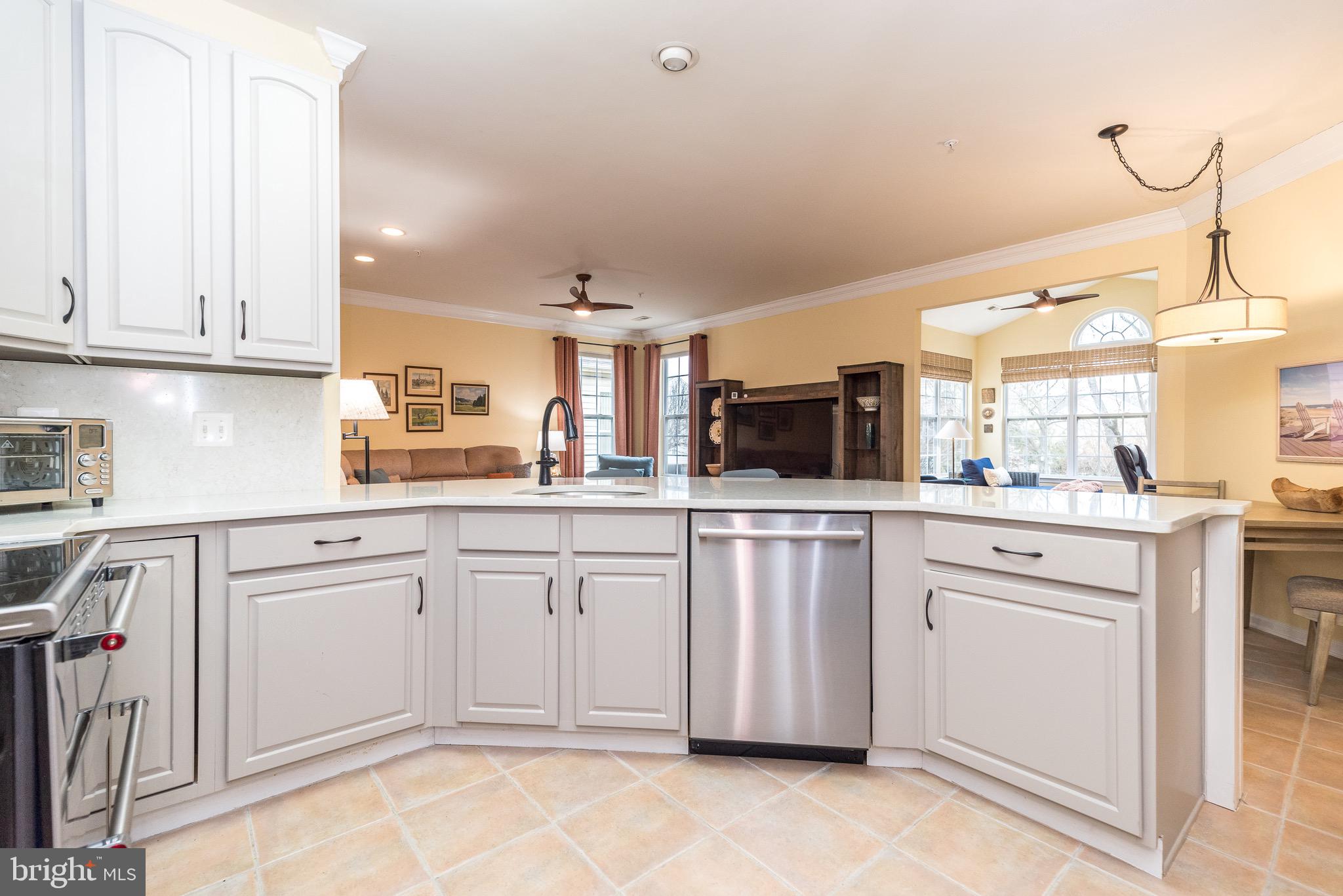 HERITAGE CR ESTS - Residential