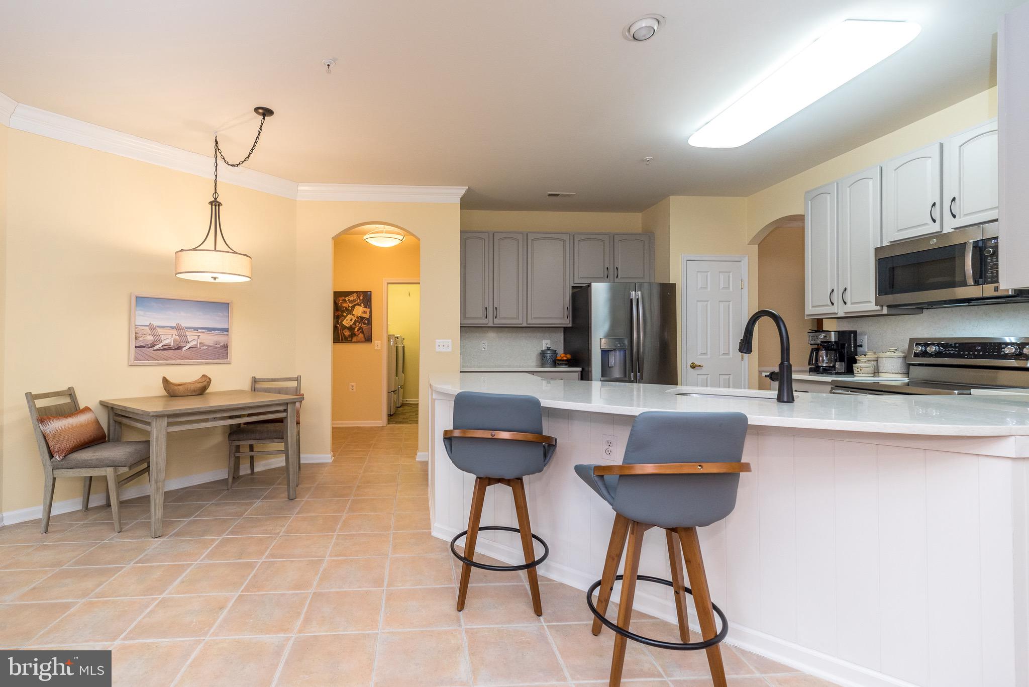 HERITAGE CR ESTS - Residential