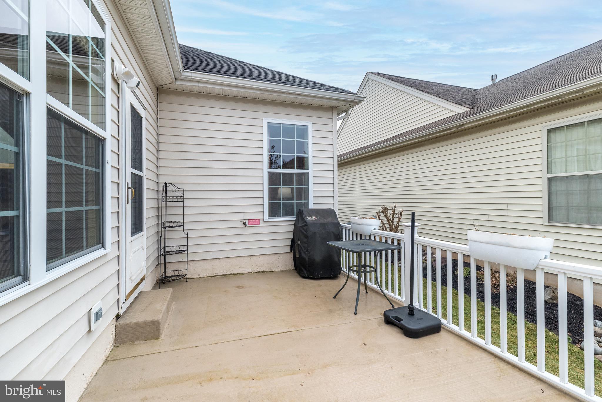 HERITAGE CR ESTS - Residential