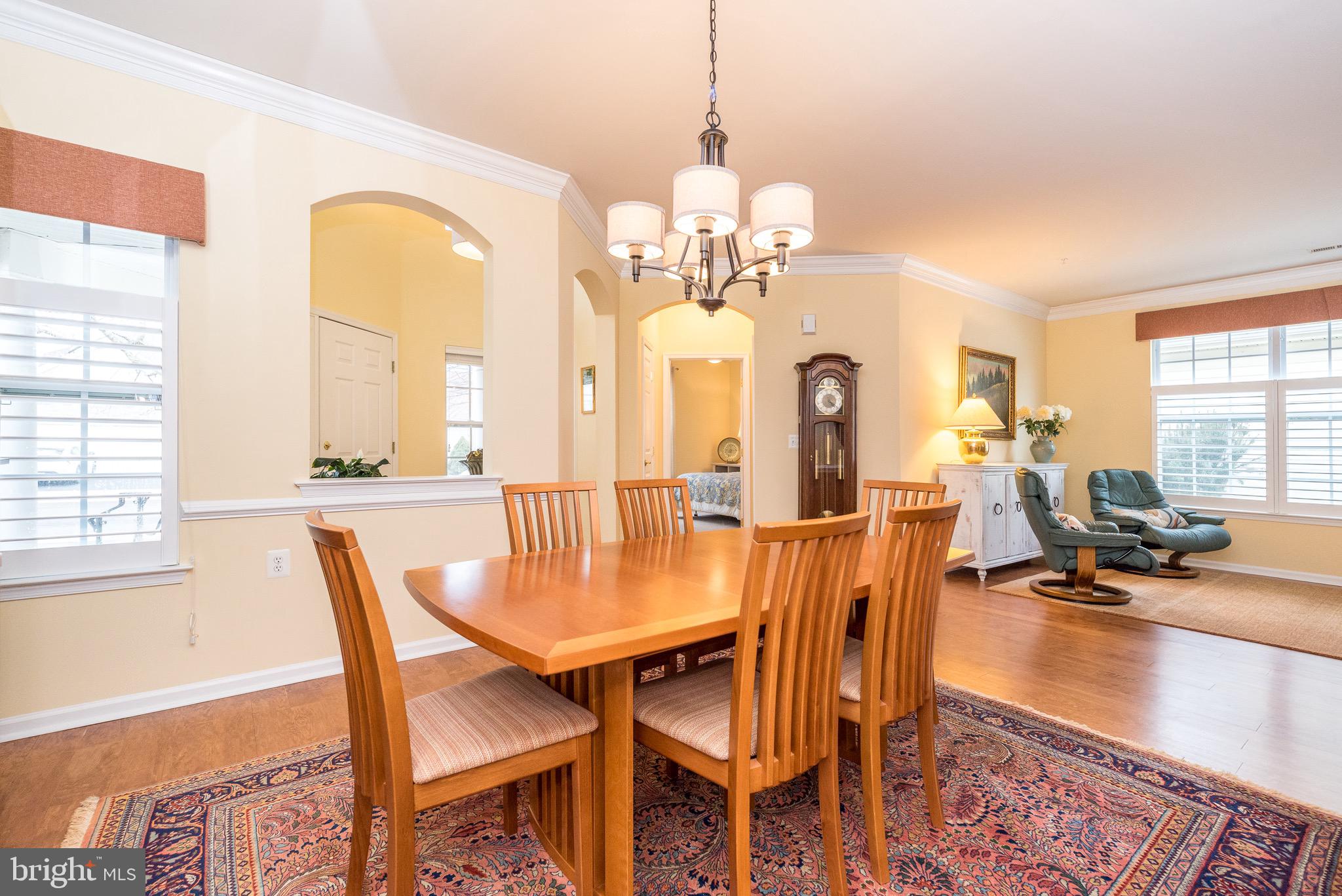 HERITAGE CR ESTS - Residential