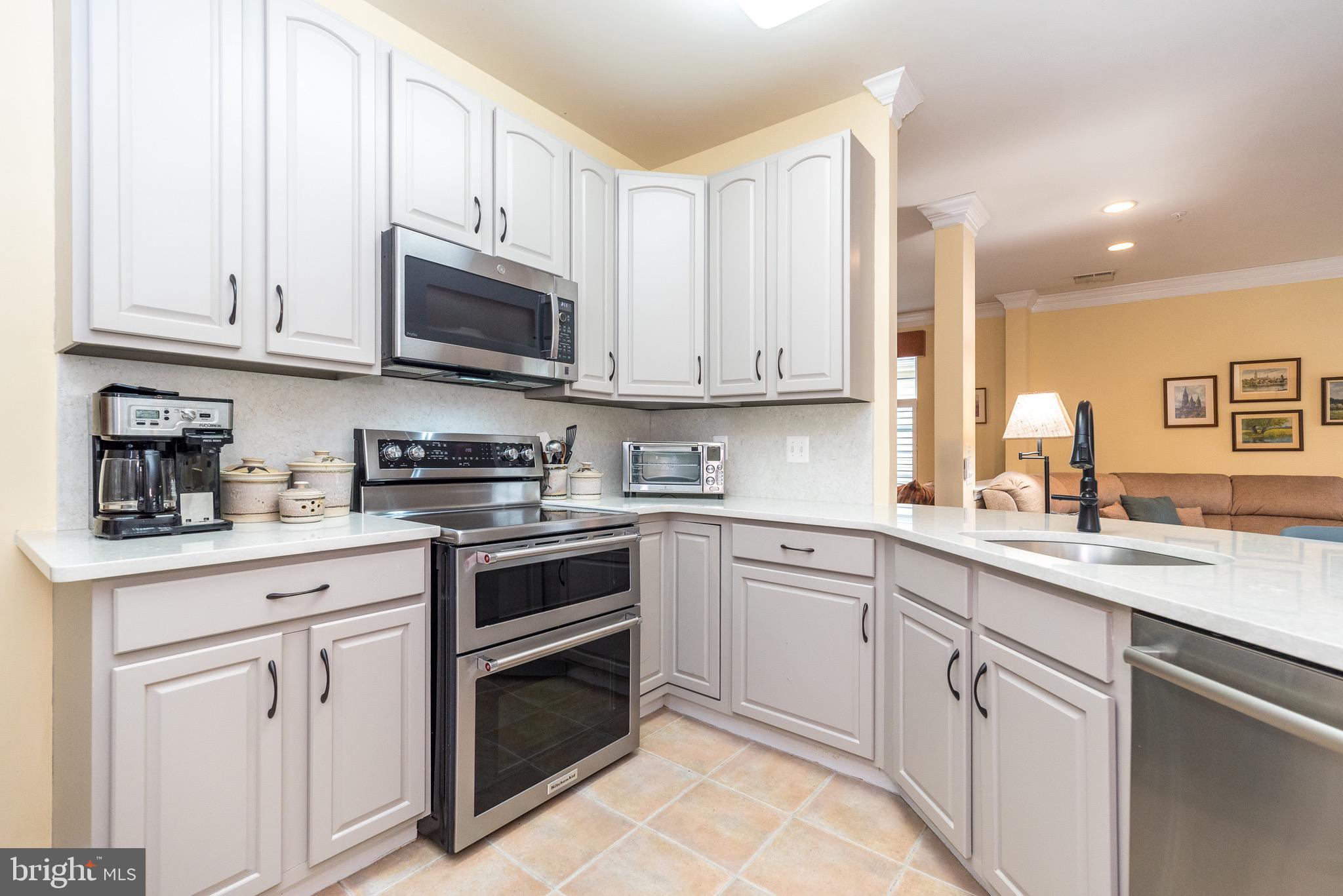 HERITAGE CR ESTS - Residential