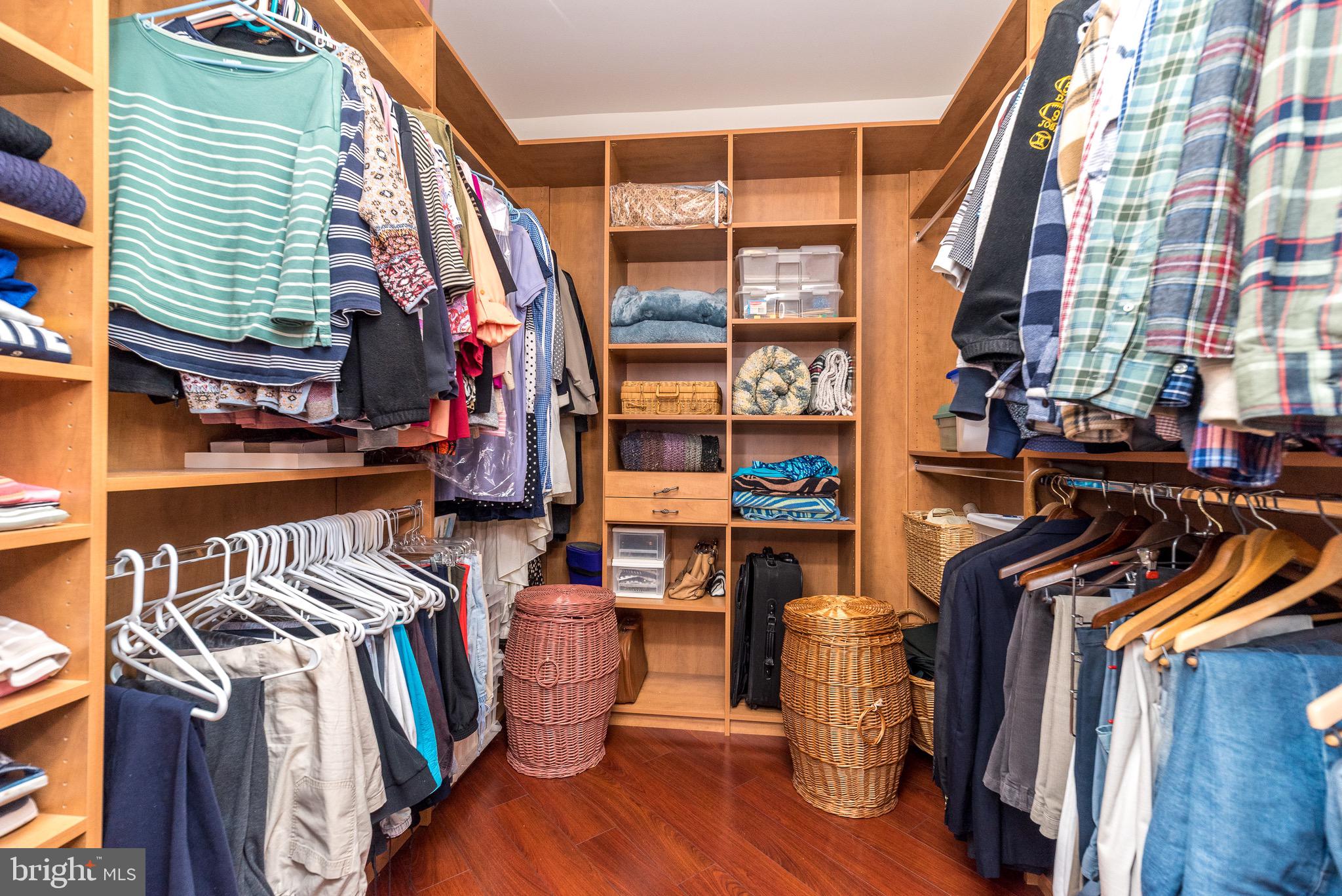 HERITAGE CR ESTS - Residential