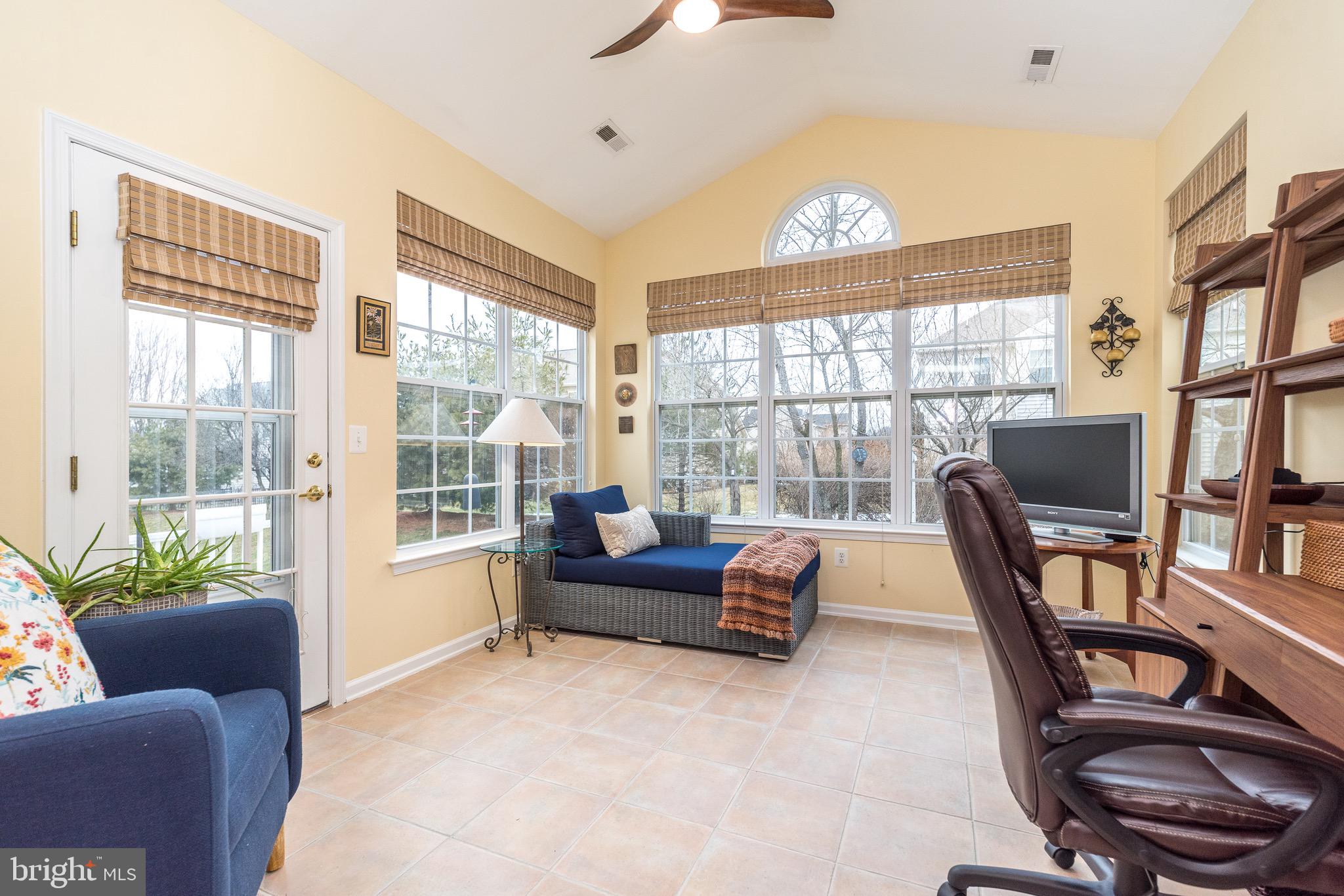 HERITAGE CR ESTS - Residential