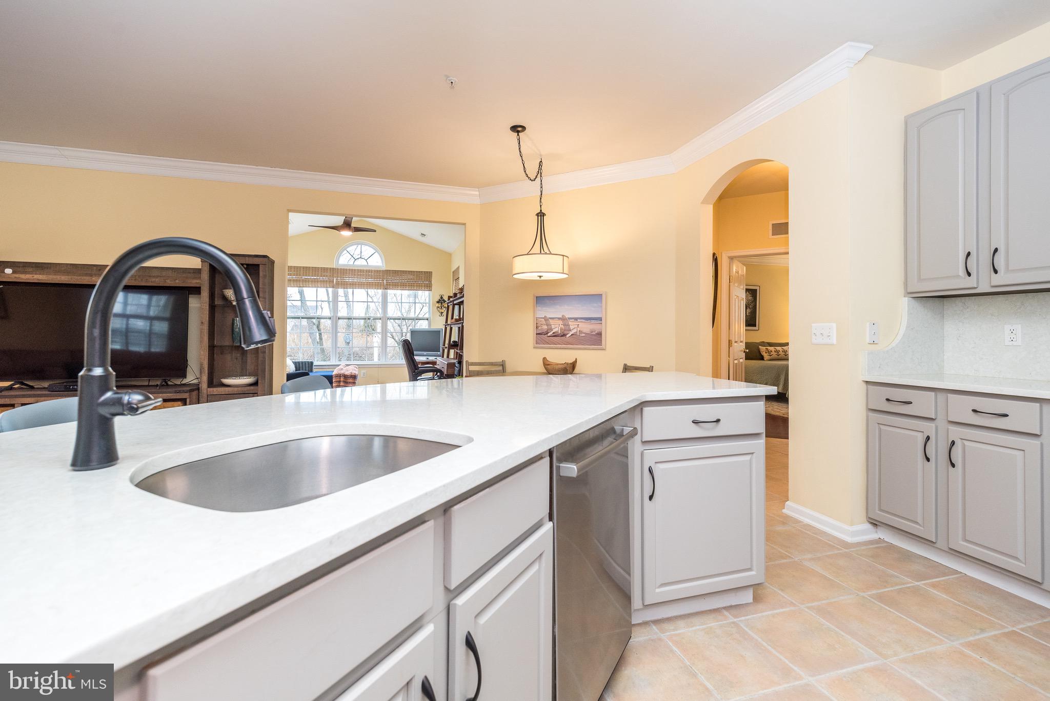 HERITAGE CR ESTS - Residential