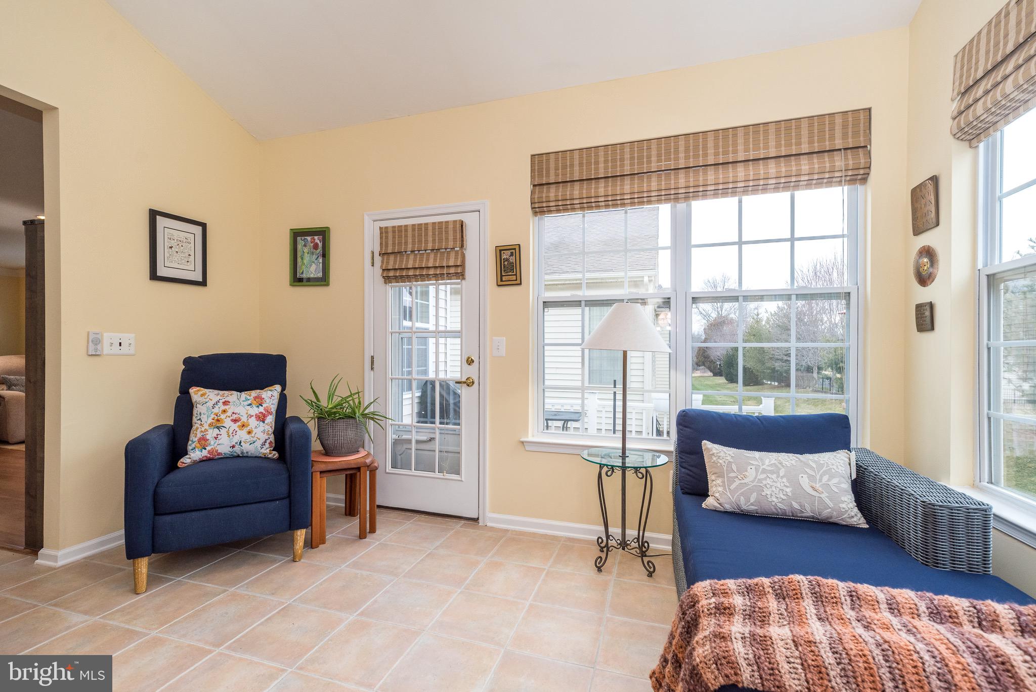 HERITAGE CR ESTS - Residential