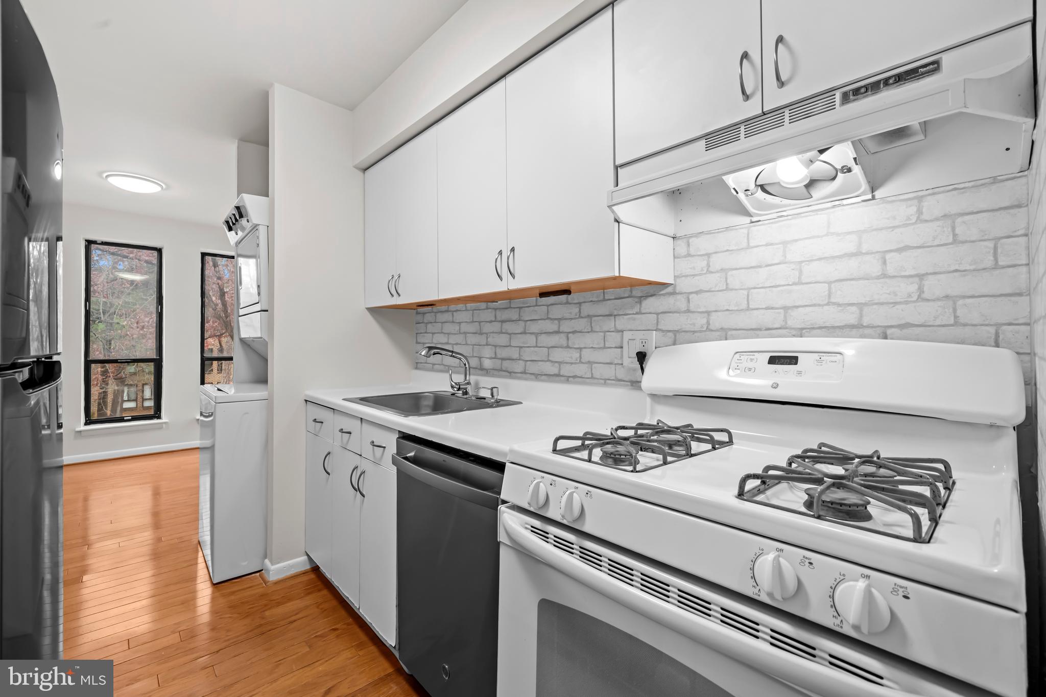 CHESTNUT GROVE - Residential