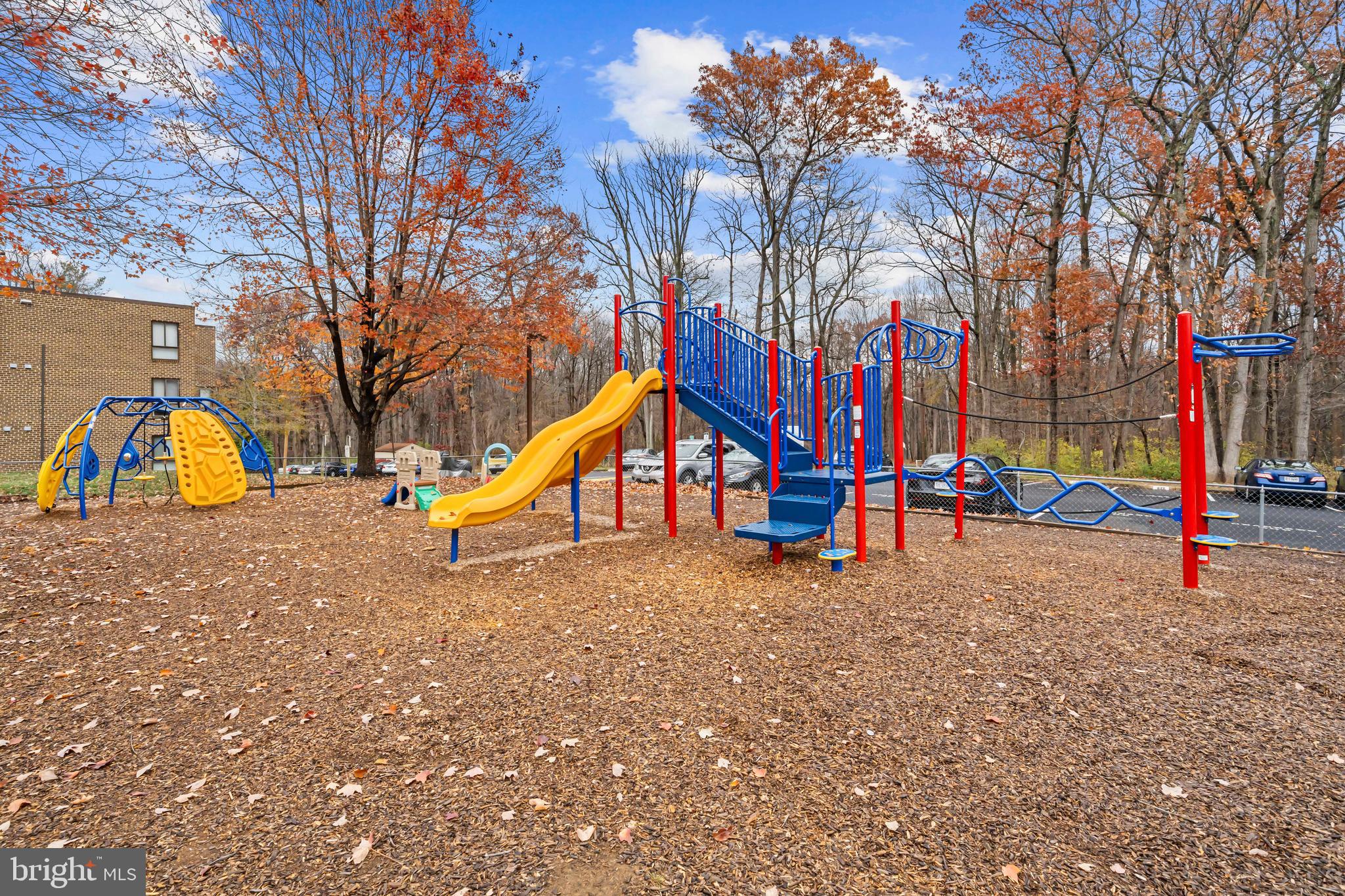 CHESTNUT GROVE - Residential