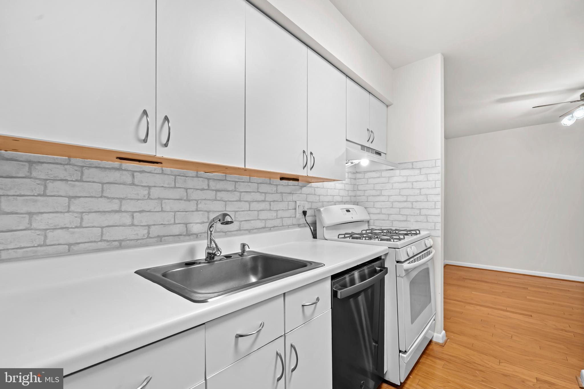 CHESTNUT GROVE - Residential