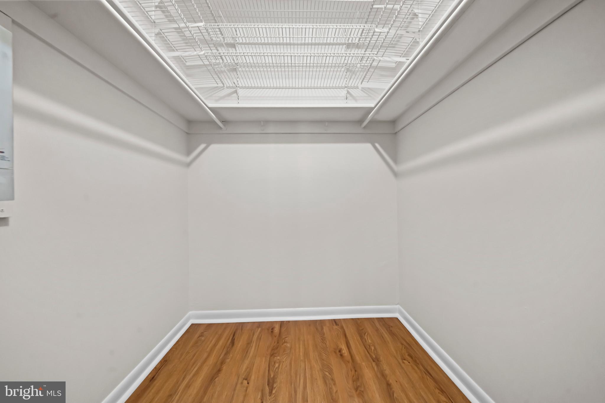 CHESTNUT GROVE - Residential