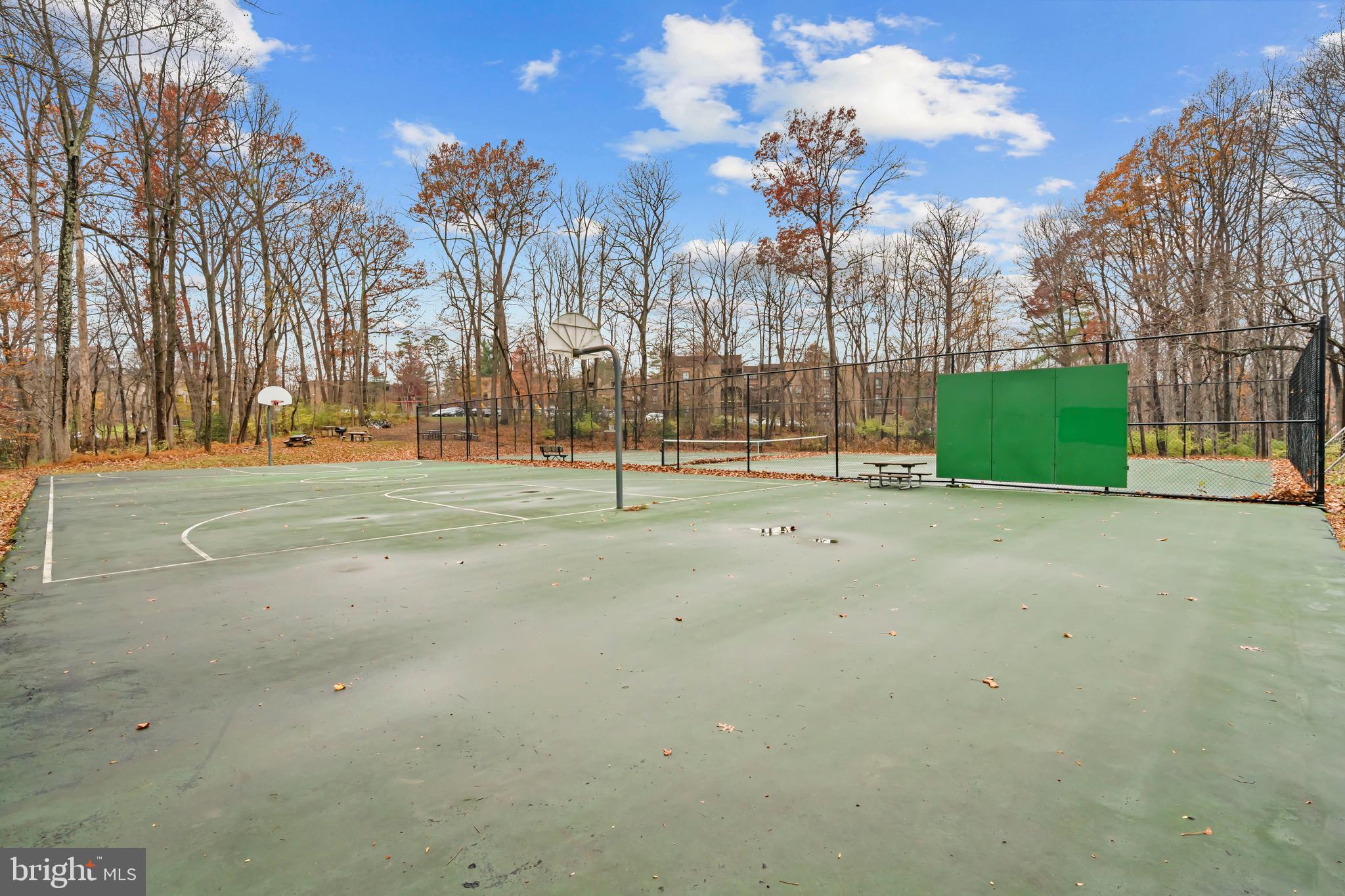 CHESTNUT GROVE - Residential