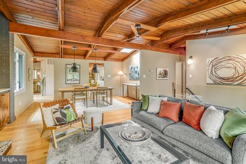 7702 POPLAR TREE LANE FALLS CHURCH VA 22042