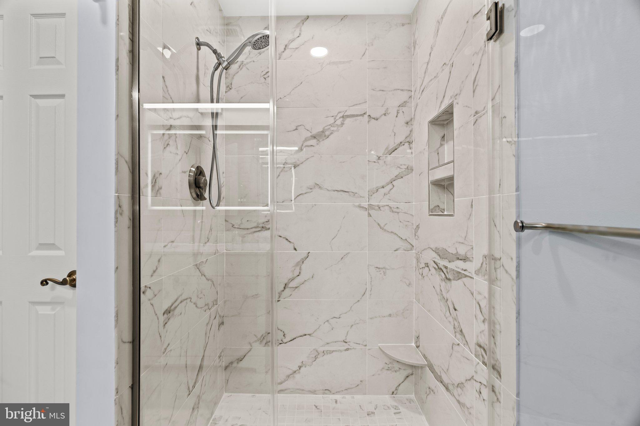 GOLFVIEW - Residential