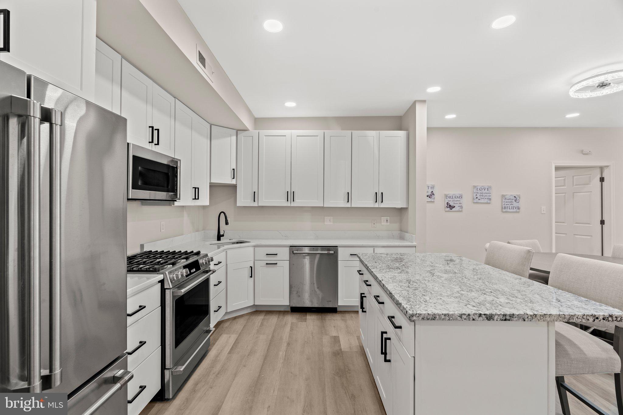 GOLFVIEW - Residential