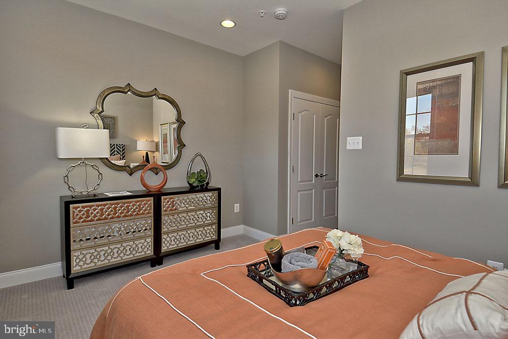 SURRATTS GARDENS - Residential