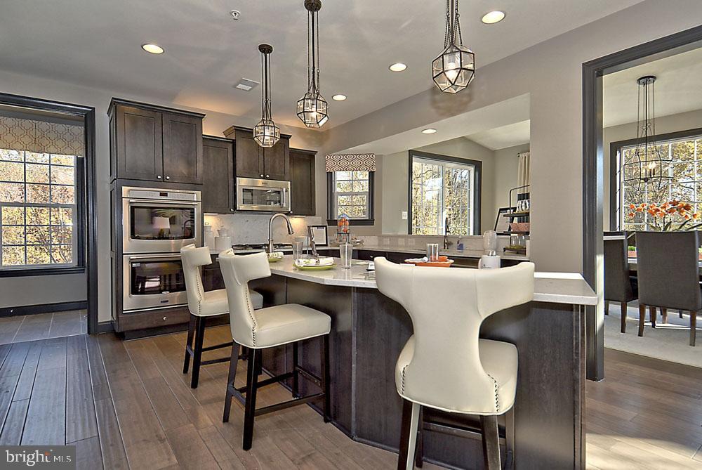 SURRATTS GARDENS - Residential