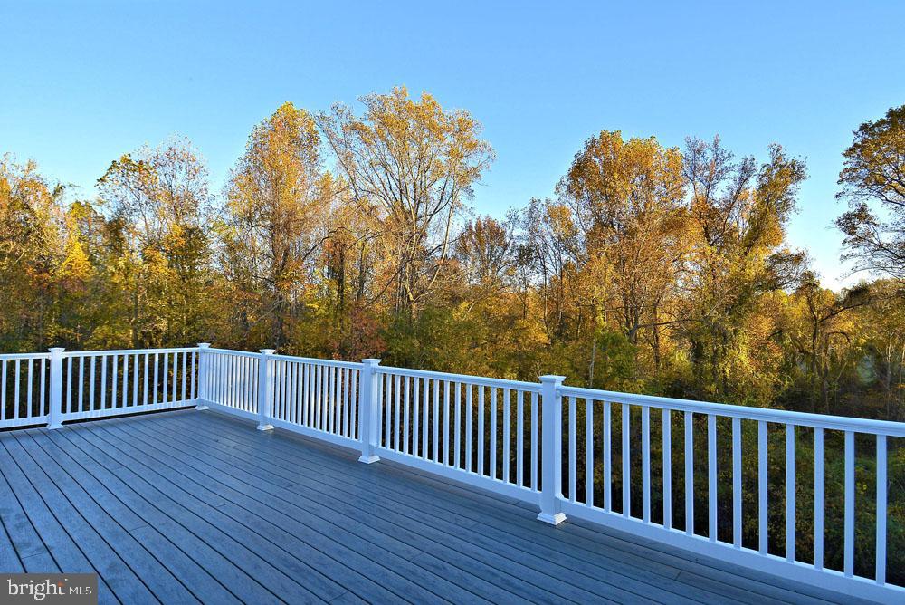 SURRATTS GARDENS - Residential