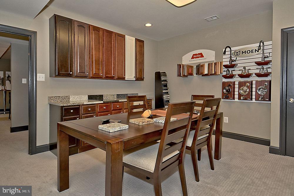 SURRATTS GARDENS - Residential