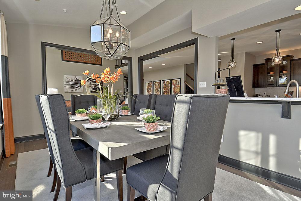 SURRATTS GARDENS - Residential