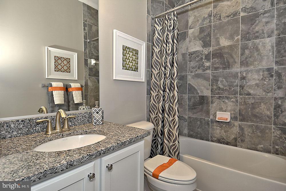 SURRATTS GARDENS - Residential