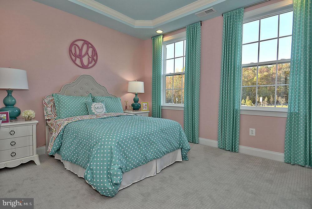 SURRATTS GARDENS - Residential