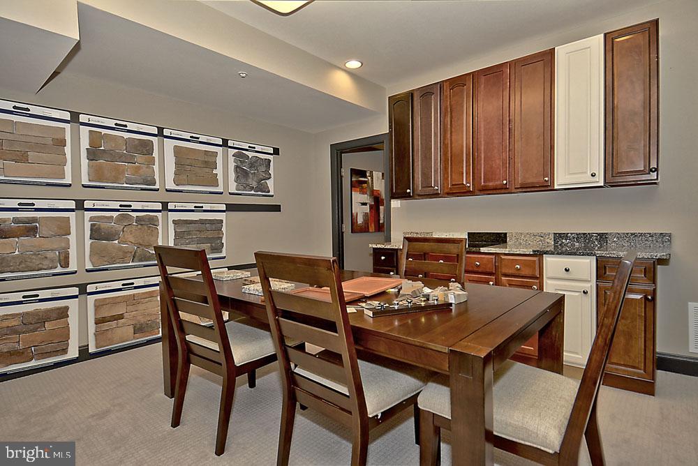 SURRATTS GARDENS - Residential