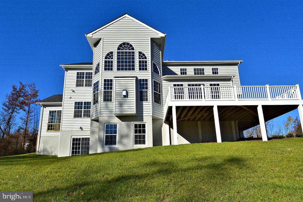 SURRATTS GARDENS - Residential