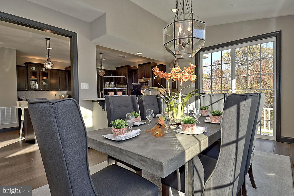 SURRATTS GARDENS - Residential