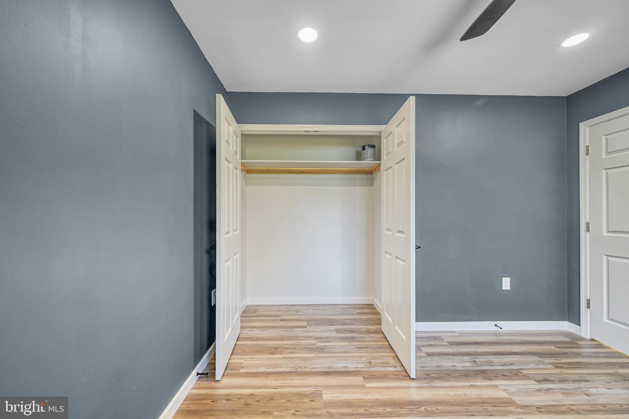 BLUE RIDGE SHORES - Residential