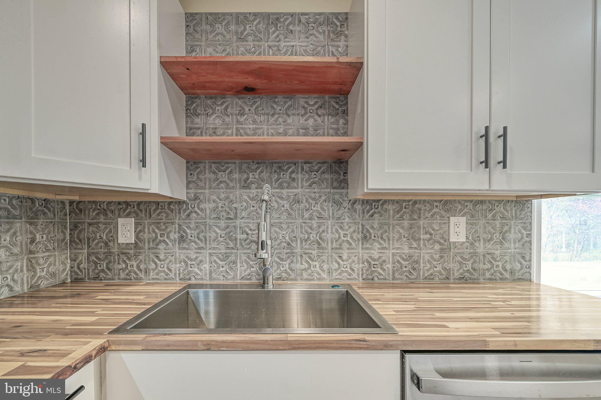 BLUE RIDGE SHORES - Residential