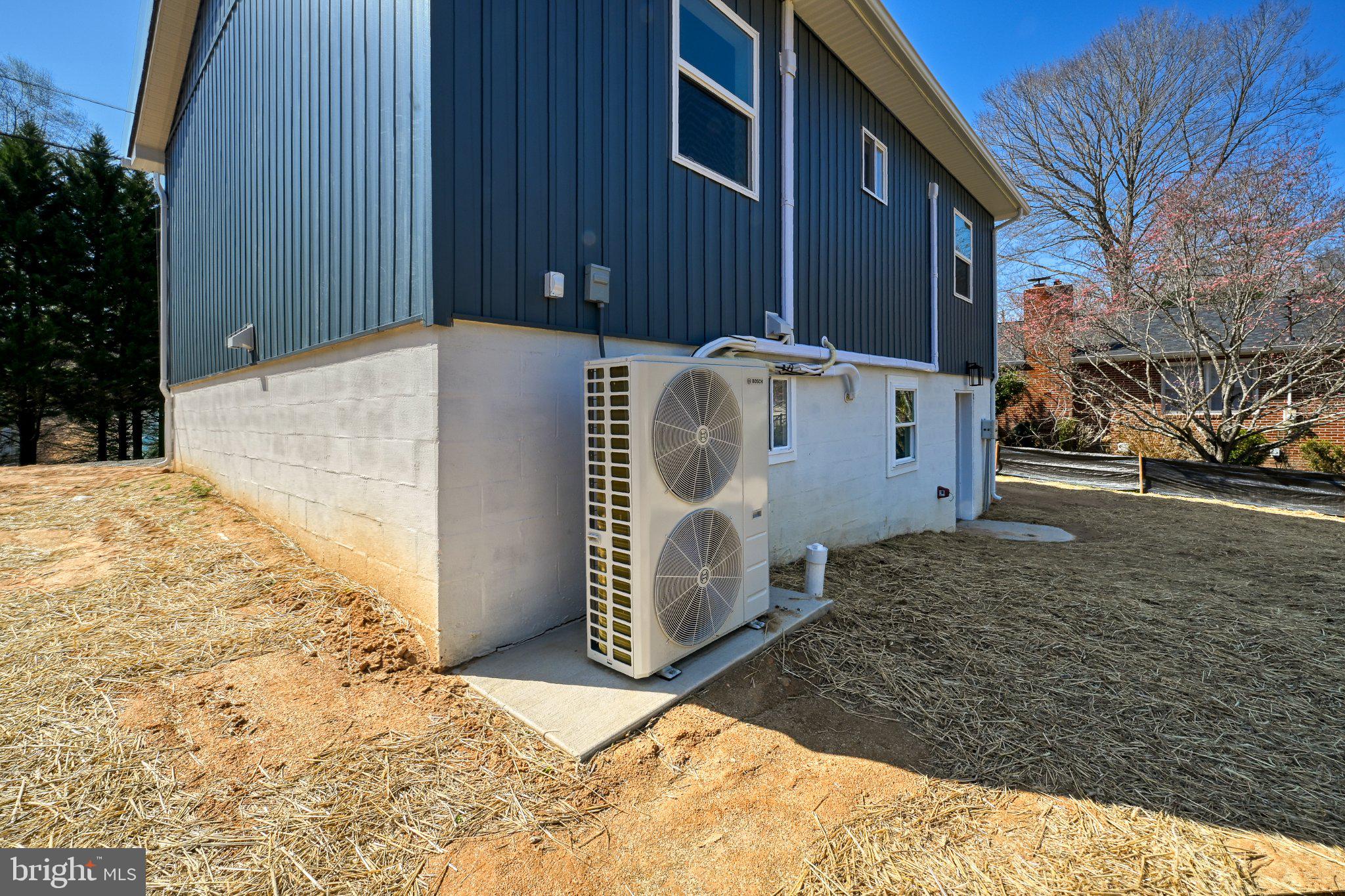 BLUE RIDGE SHORES - Residential