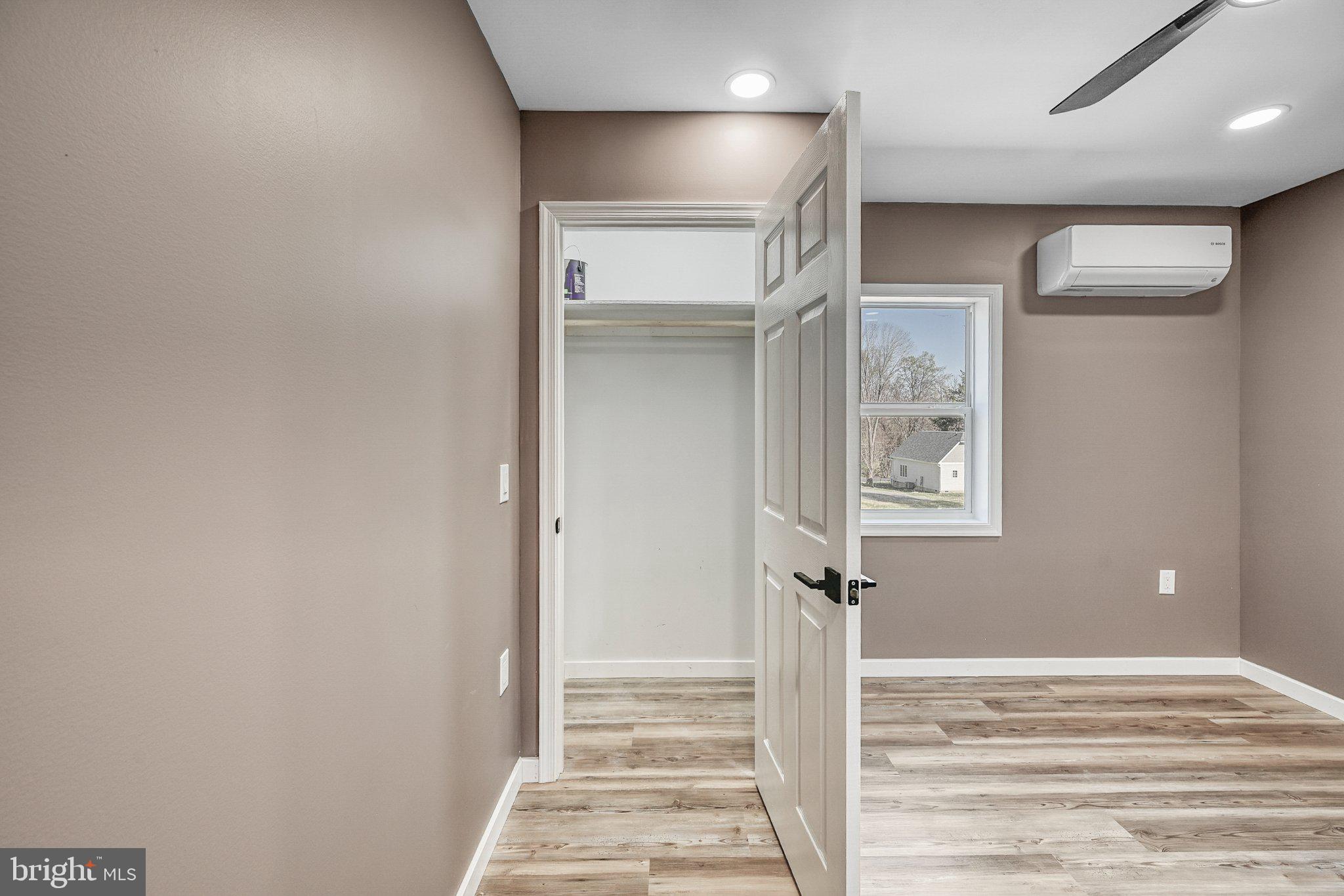 BLUE RIDGE SHORES - Residential