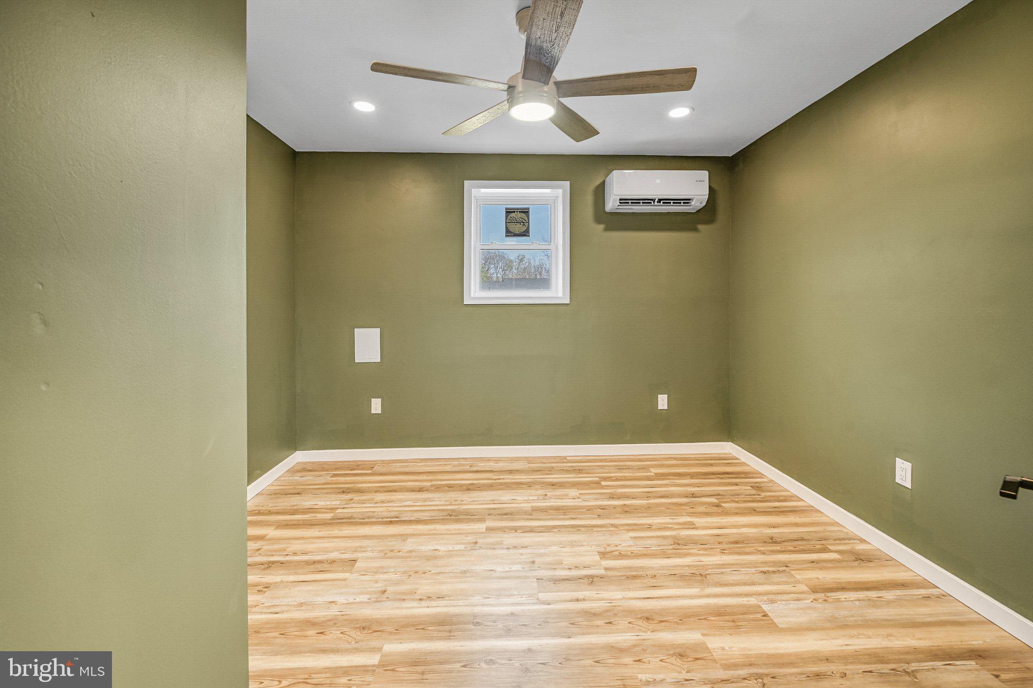 BLUE RIDGE SHORES - Residential