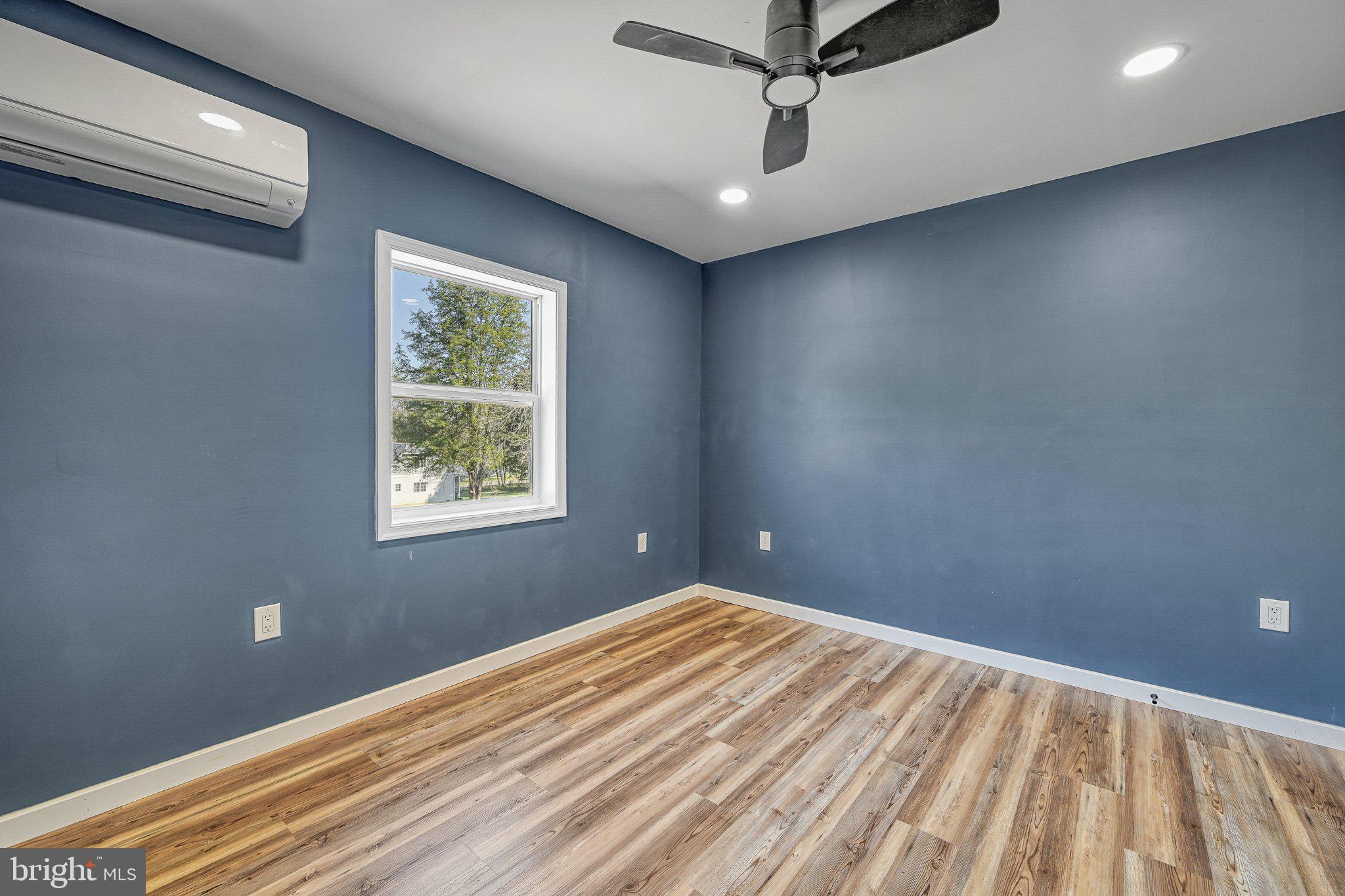 BLUE RIDGE SHORES - Residential