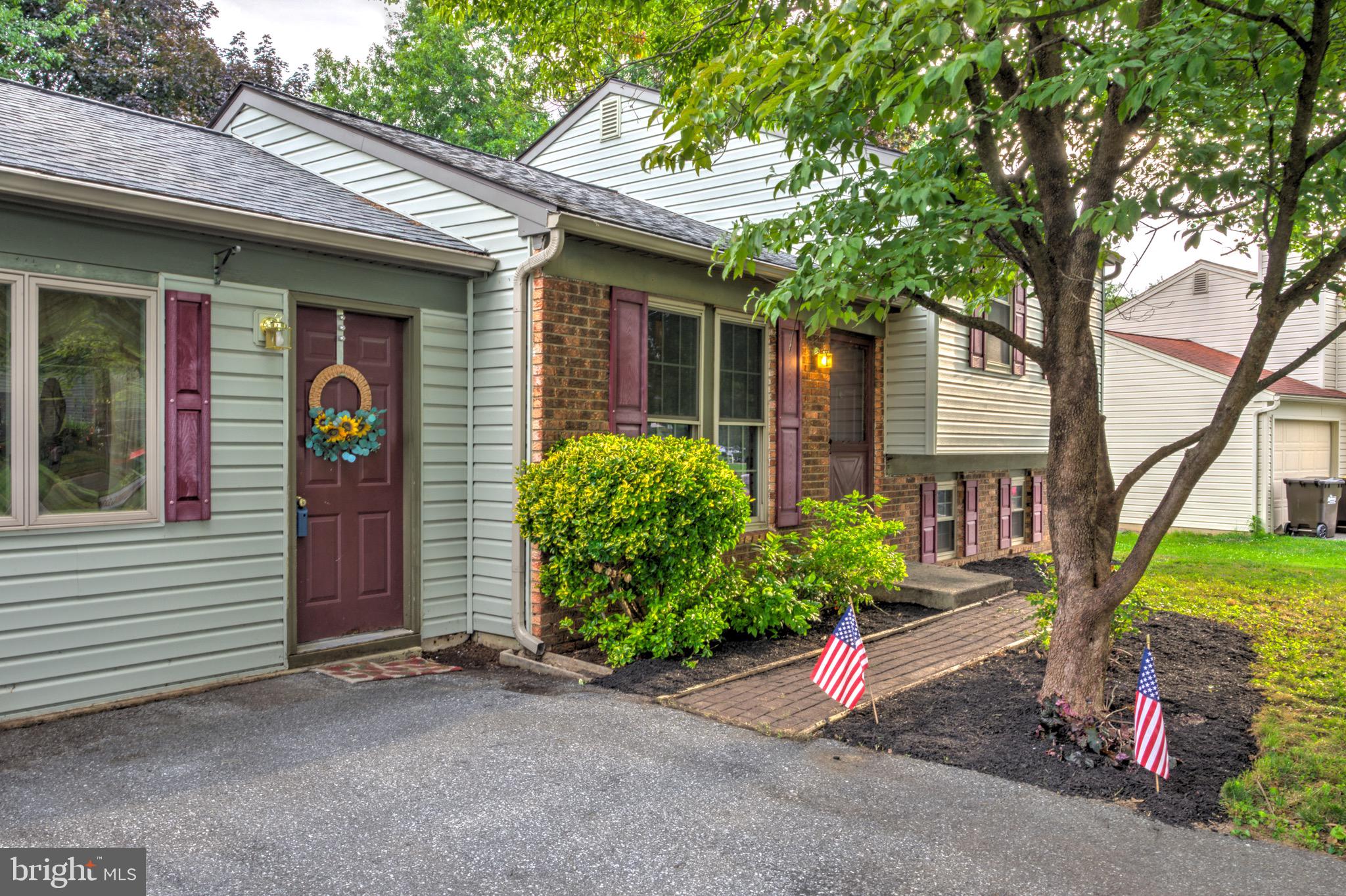 156 WARREN WAY