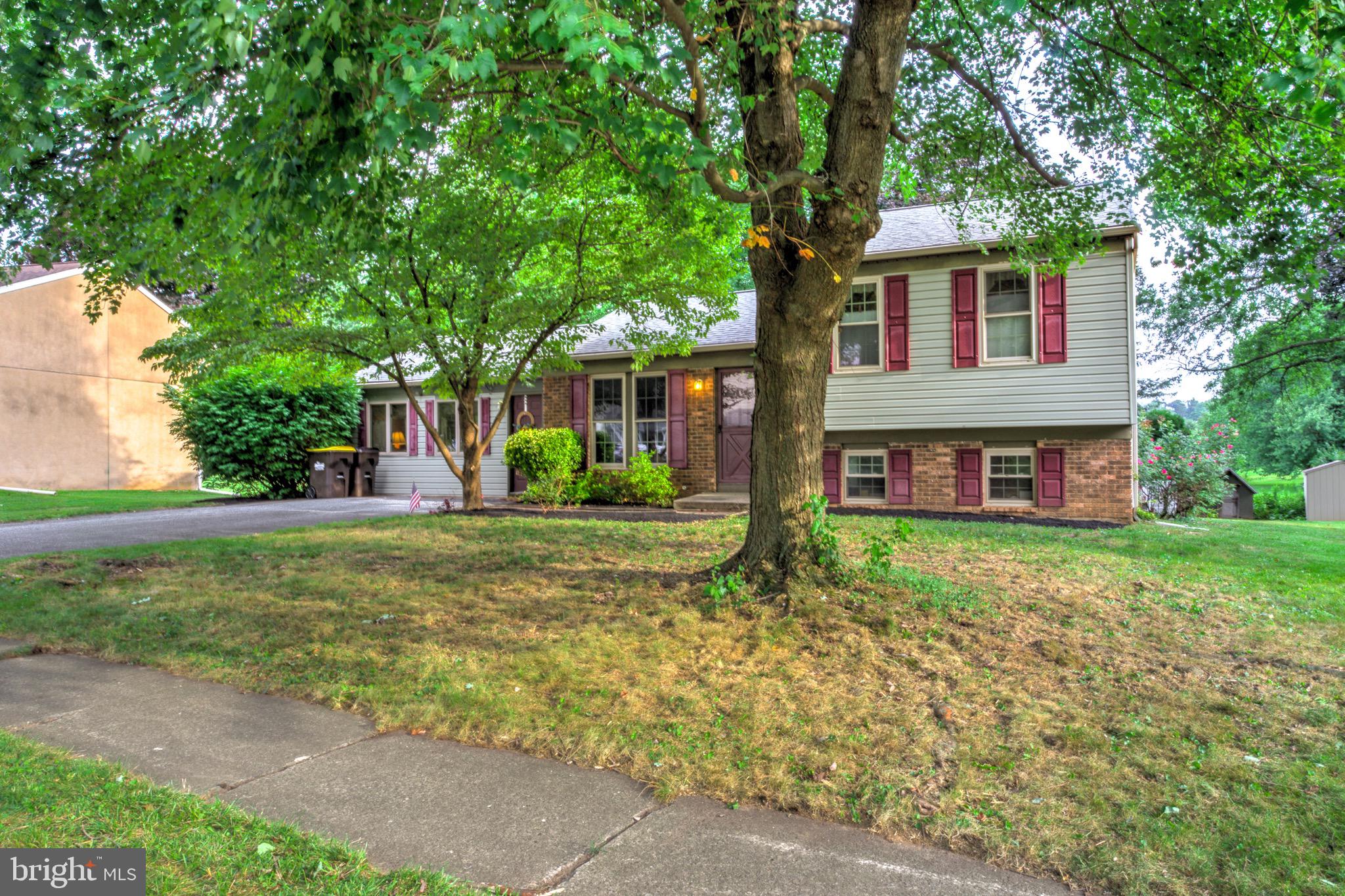 156 WARREN WAY