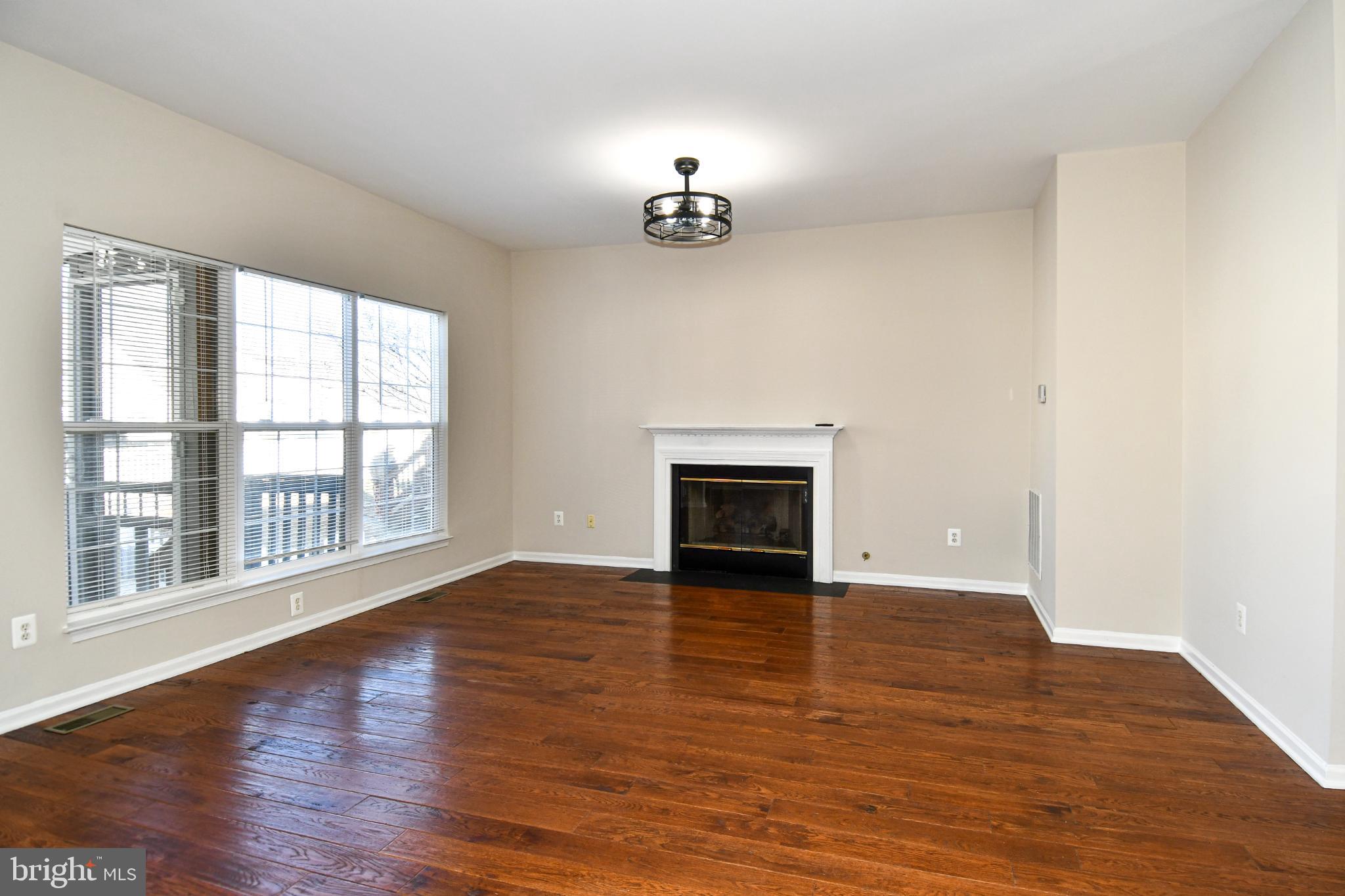 SOUTH RIDING - Residential