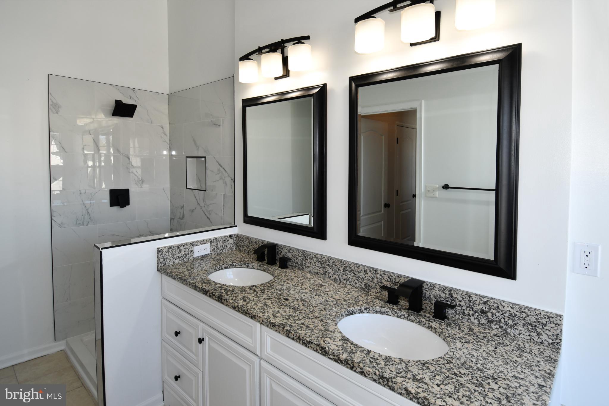 SOUTH RIDING - Residential