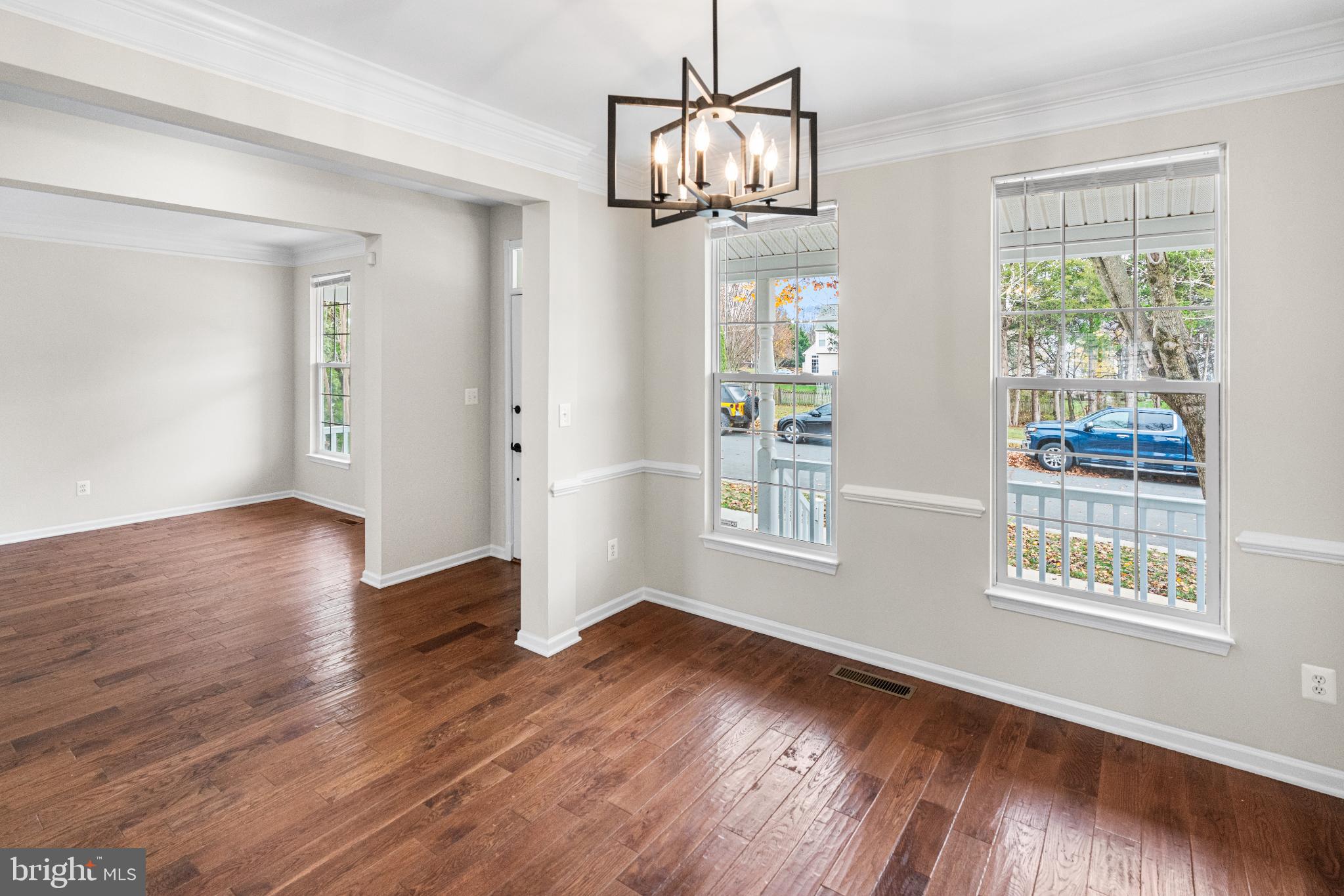 SOUTH RIDING - Residential