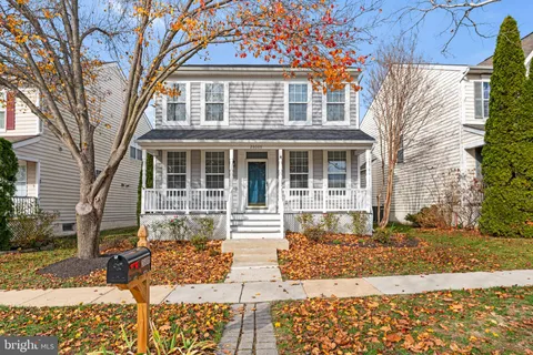 26005 Hartwood Drive, Chantilly, VA MLS: VALO2110130