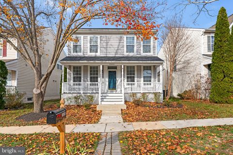 26005 HARTWOOD DRIVE CHANTILLY VA 20152