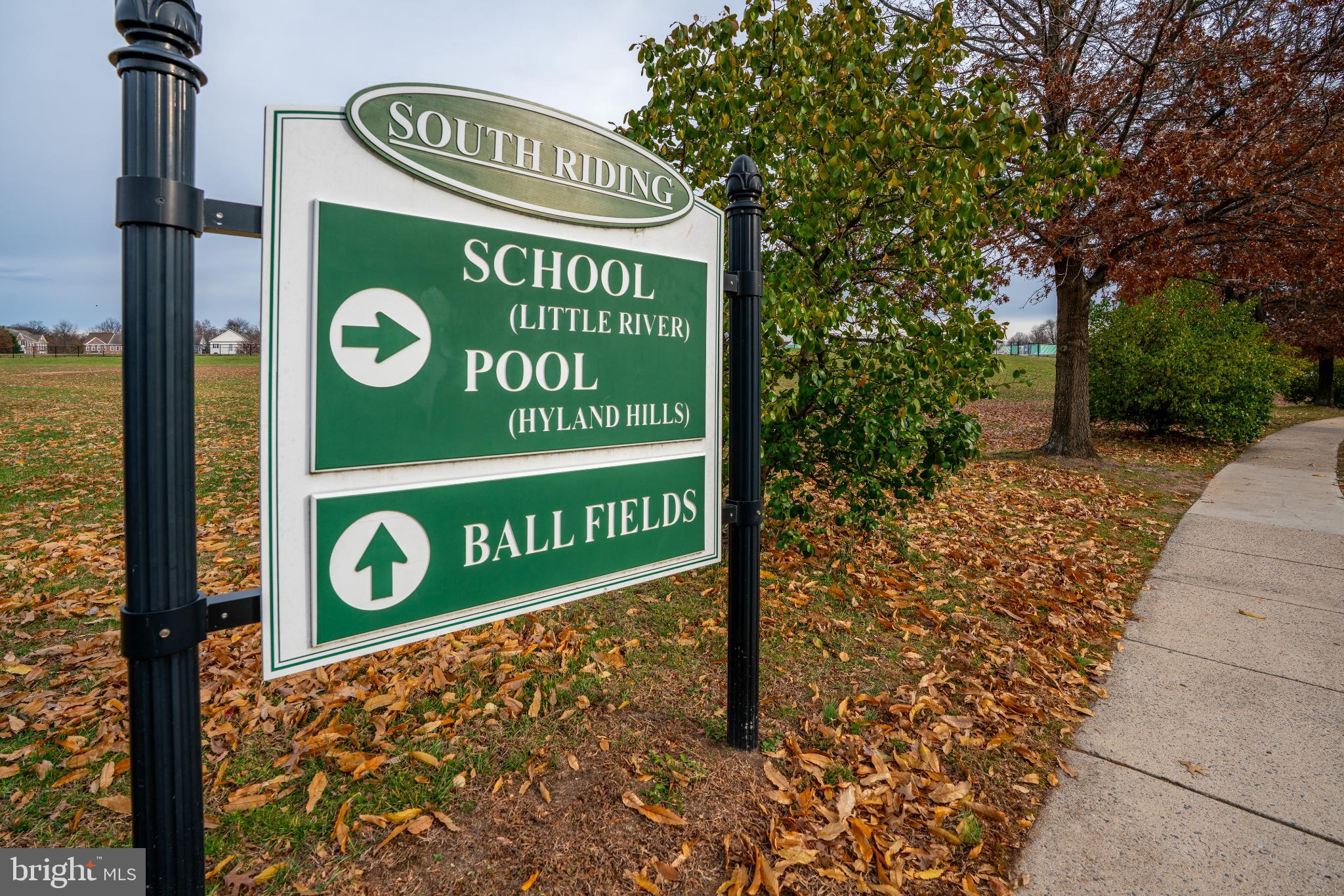 SOUTH RIDING - Residential