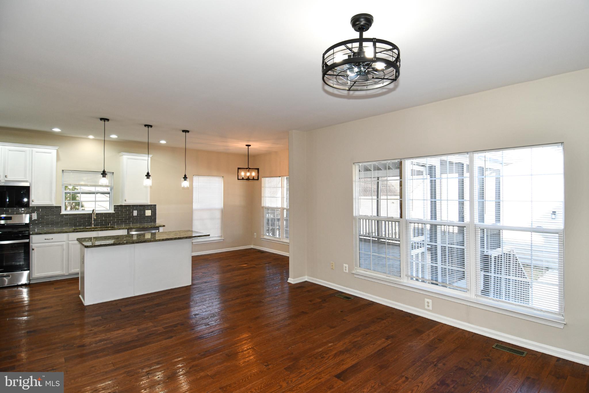 SOUTH RIDING - Residential