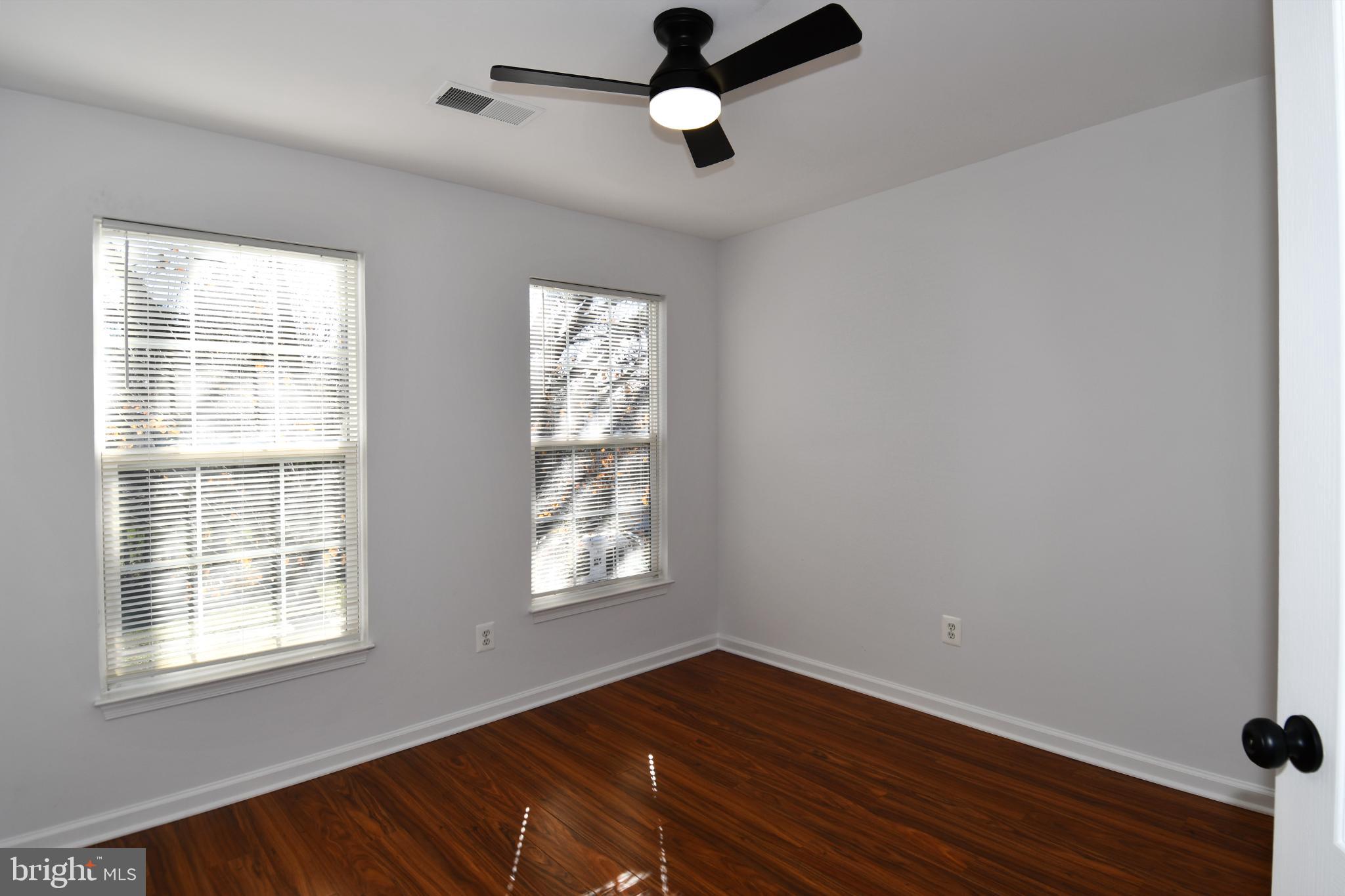 SOUTH RIDING - Residential