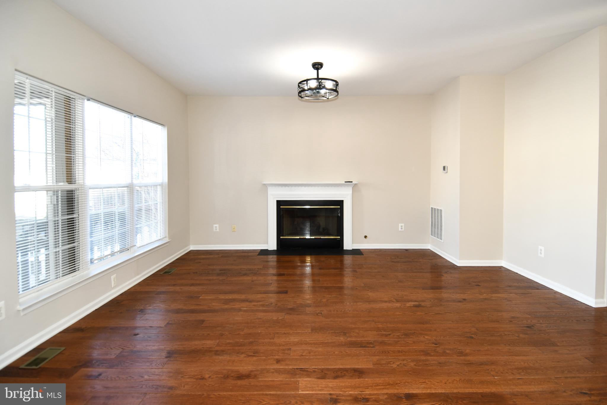 SOUTH RIDING - Residential